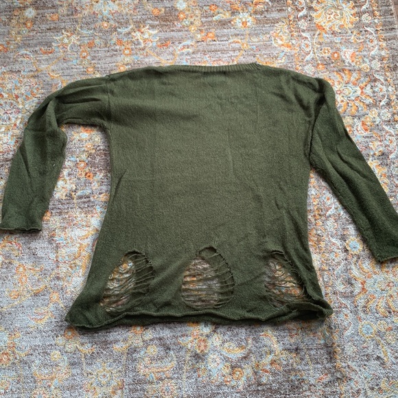 💕 Perfect for Valentines Day Sweater. - Picture 3 of 3